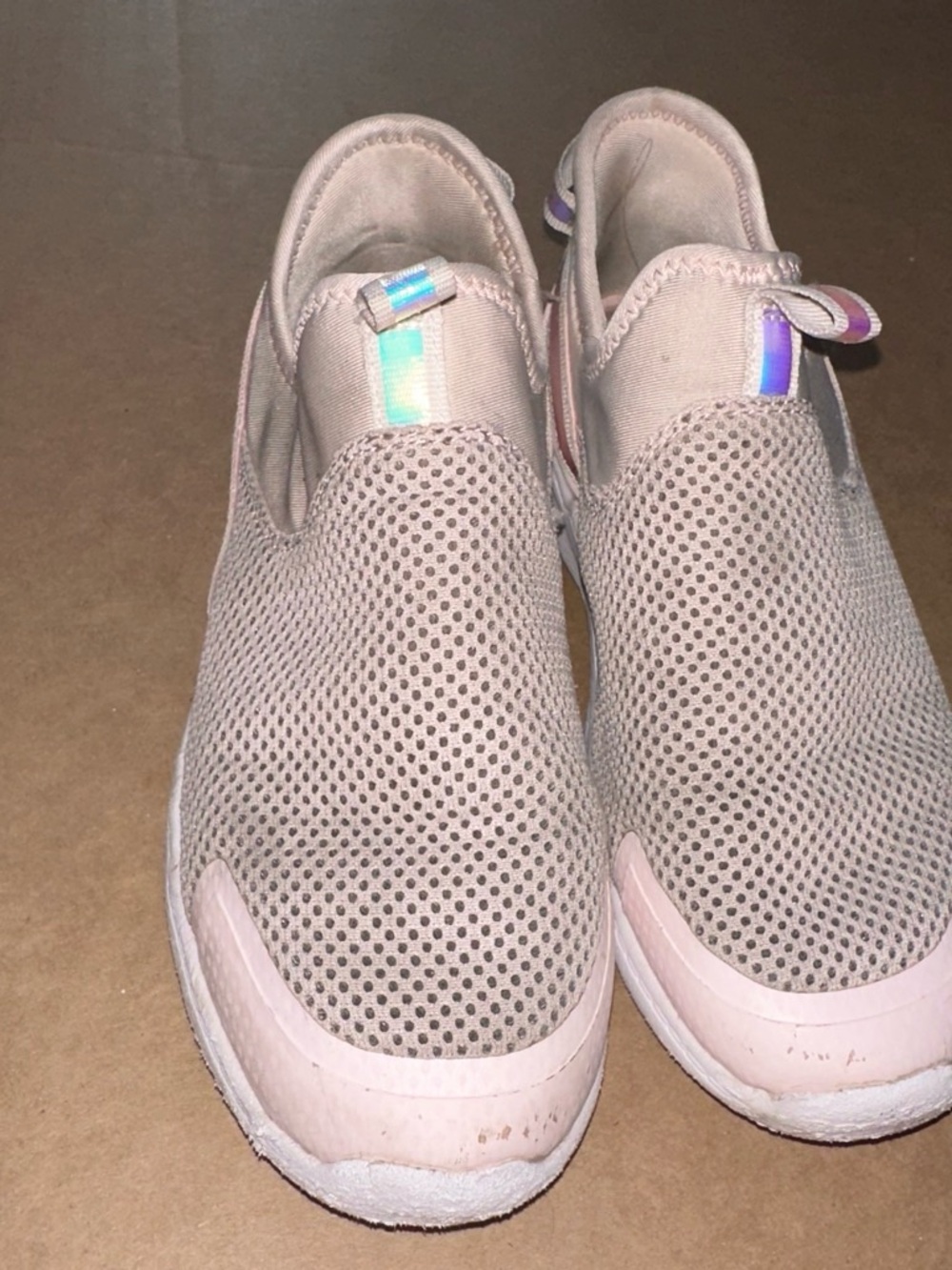 Women’s Slip-On Mesh Sneakers in Light Pink